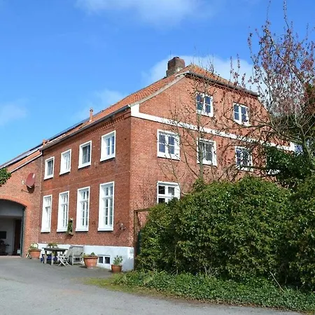 With 2 Bedrooms Holiday home Krummhoern