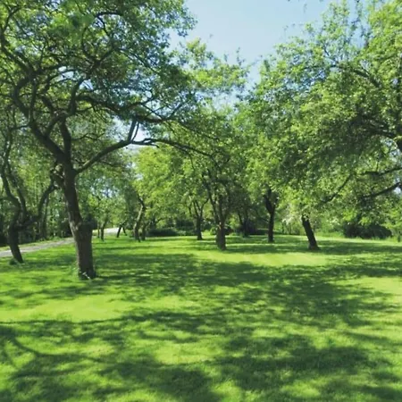 With 2 Bedrooms Крумхёрн